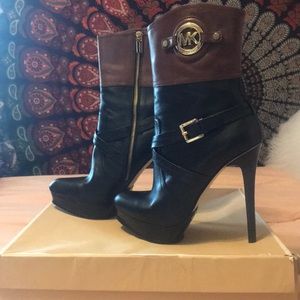 Mikaela Kors Stockard Bootie Black/Mocha